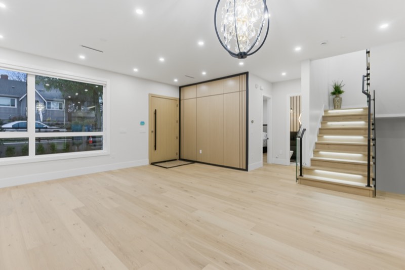 West End New Westminster — photo 16